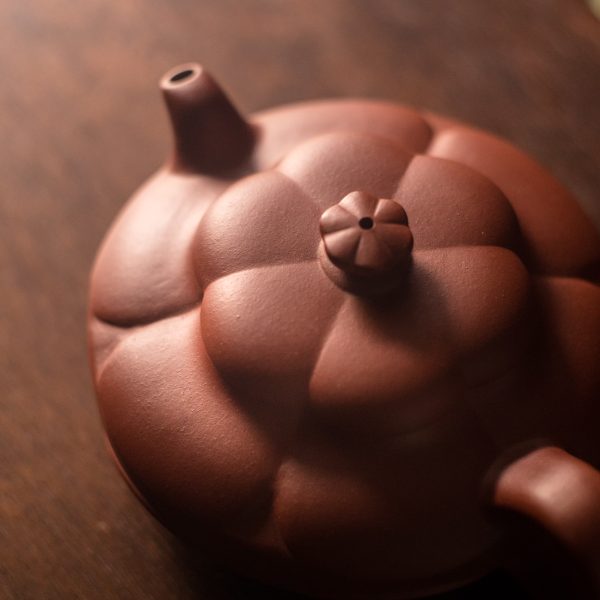 Plum blossom teapot 梅瓣周盘壶 - Image 5