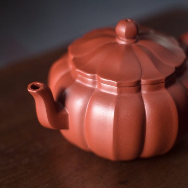 ling hua tea pot 菱花壶 - Image 4