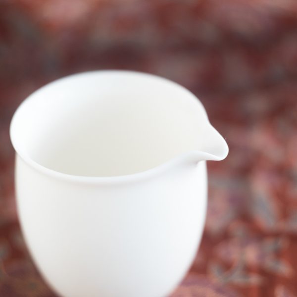 Porcelain pitcher 瓷公杯 - Image 3