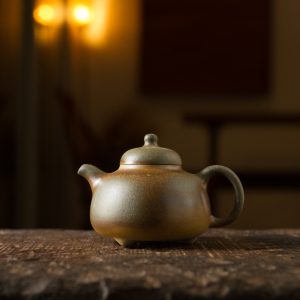 Ru ding teapot 乳鼎壶